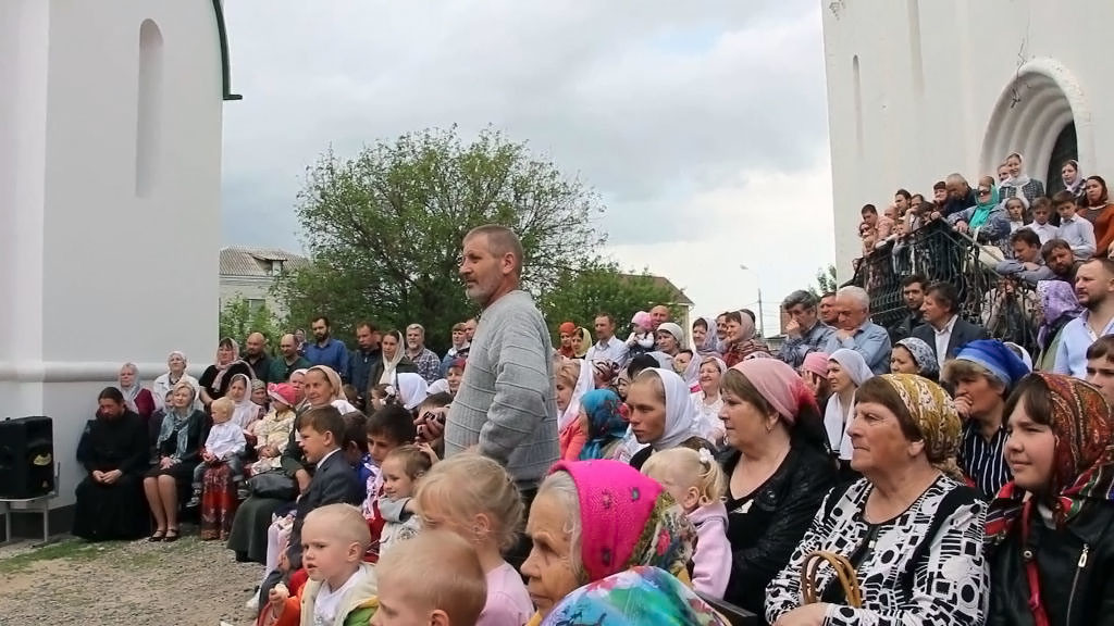 15 мая 2016 года в неделю 3-ю по Пасхе, свв. жен - мироносиц в Свято-Никольском храме станицы Кавказской состоялся праздничный Пасхальный концерт