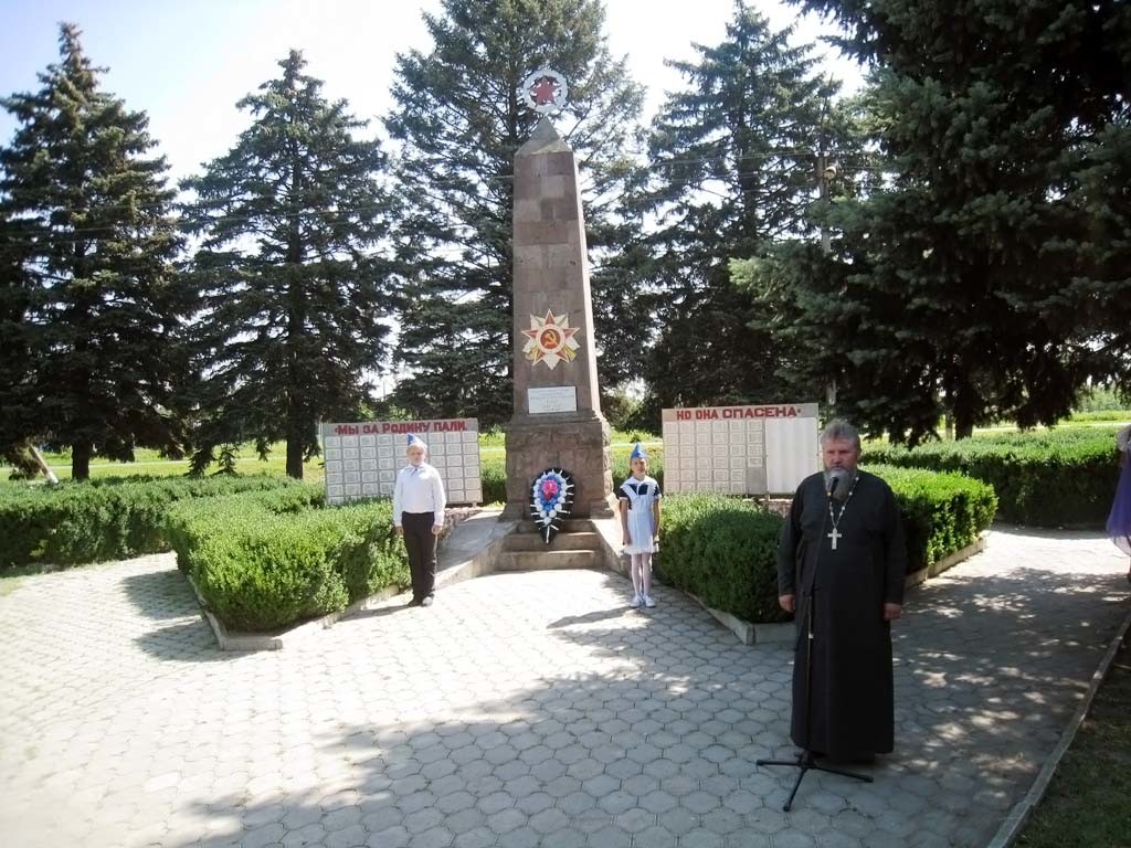 22 июня 2016 года, в День памяти и скорби, в поселке Мирской Кавказского района у памятника воинам-односельчанам прошёл торжественный митинг
