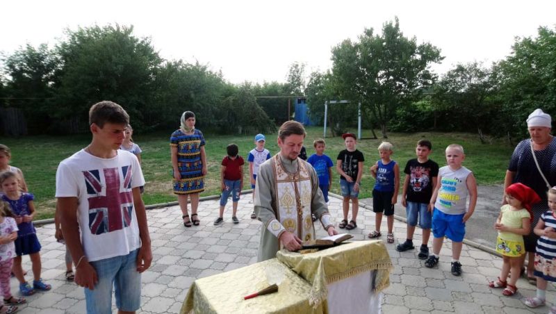 В станице Казанской при Свято-Троицком храме прошло открытие летней православной площадки «Родник»