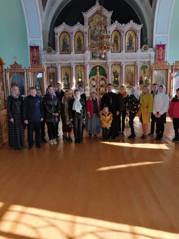 16 ноября в Свято-Троицком храма станицы Казанской прошла встреча волонтеров с настоятелем прихода