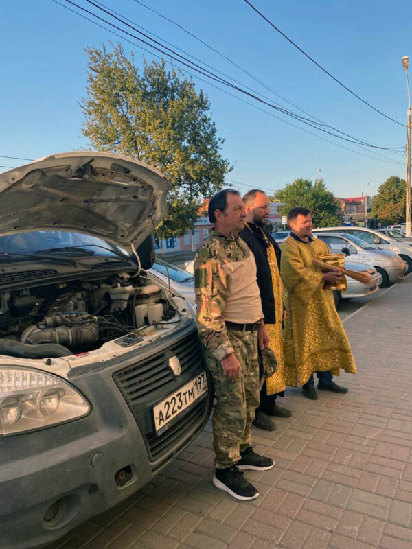 Казаки Кавказского района Кубанского казачьего войска в очередной раз собрались направить военнослужащим груз гуманитарной помощи