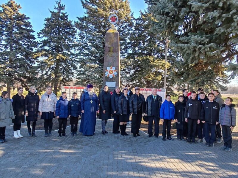 Торжественное мероприятие, прошедшее 29 января в поселке Мирском, стало важным событием в рамках открытия года Защитника Отечества