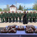 В праздник Пасхи состоялась очередная встреча протоиерея Кассиана Кравцова с военнослужащими воинской части №98548