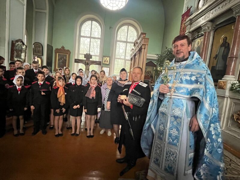 Протоиерей Кассиан Кравцов поздравил атамана с днем образования Кубанского казачьего войска