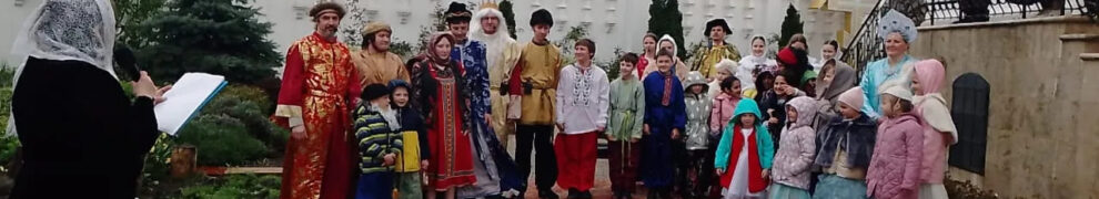 Разделить пасхальную радость с прихожанами Свято-Никольского храма станицы Кавказской смогли воспитанники воскресной школы этого храма