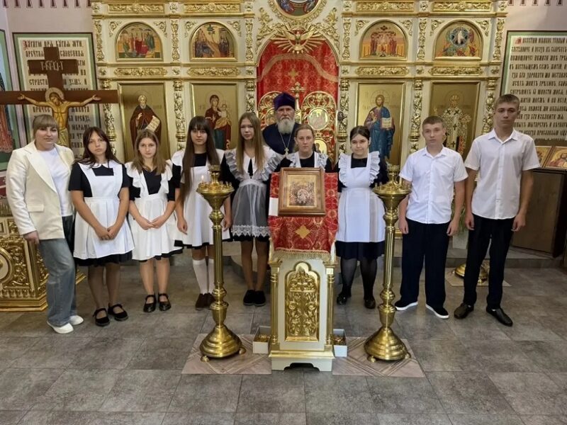 Духовное наследие: девятиклассники МБОУ СОШ №9 им. В. С. Кашук посетили храм Николая Чудотворца